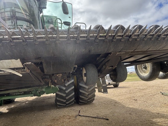 2020 MacDon FD140 Header Combine