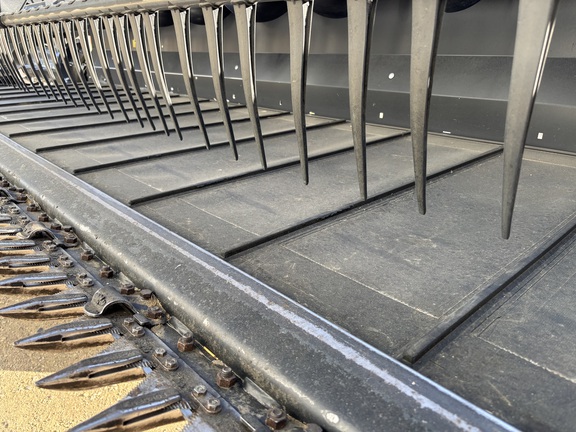 2019 MacDon FD135 Header Combine