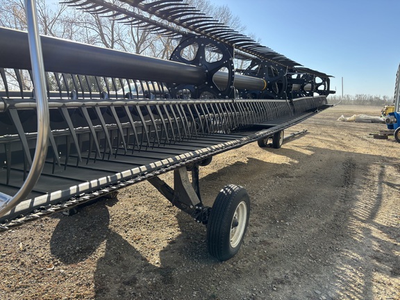 2019 MacDon FD135 Header Combine