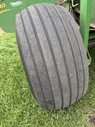 2017 John Deere 569 Baler/Round