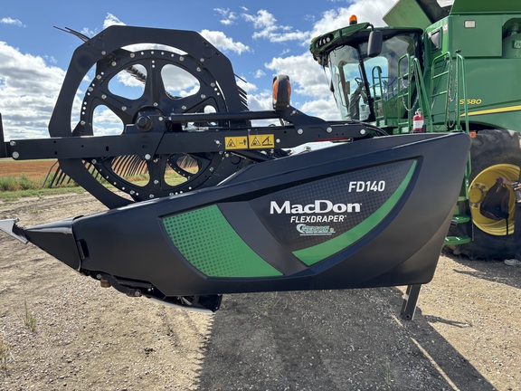 2021 MacDon FD140 Header Combine