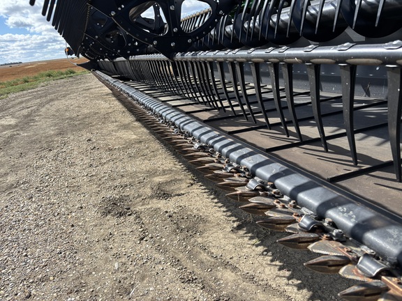 2021 MacDon FD140 Header Combine