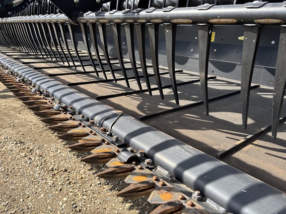 2021 MacDon FD140 Header Combine