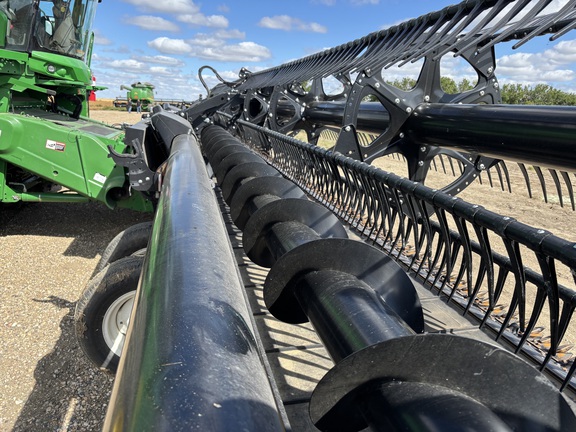 2021 MacDon FD140 Header Combine