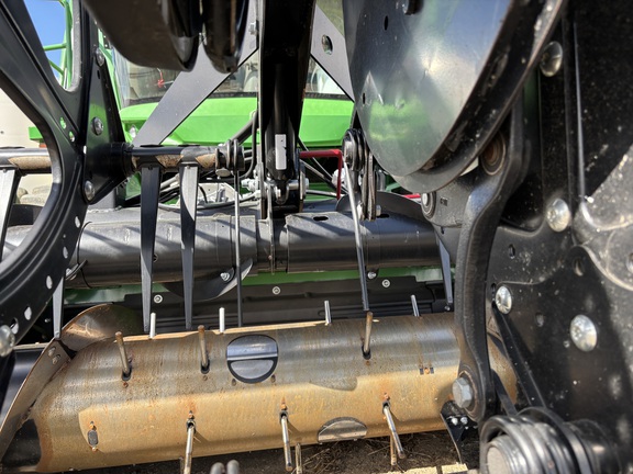 2021 MacDon FD140 Header Combine