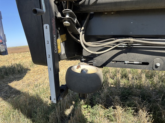 2022 MacDon FD140 Header Combine