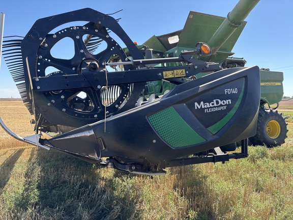 2022 MacDon FD140 Header Combine