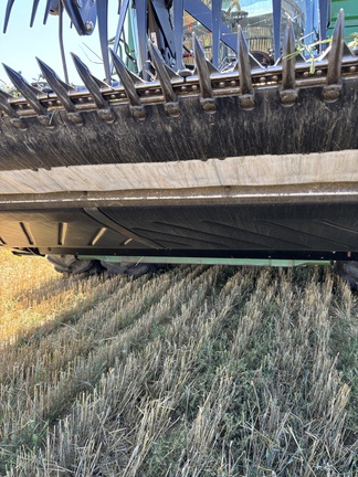 2022 MacDon FD140 Header Combine