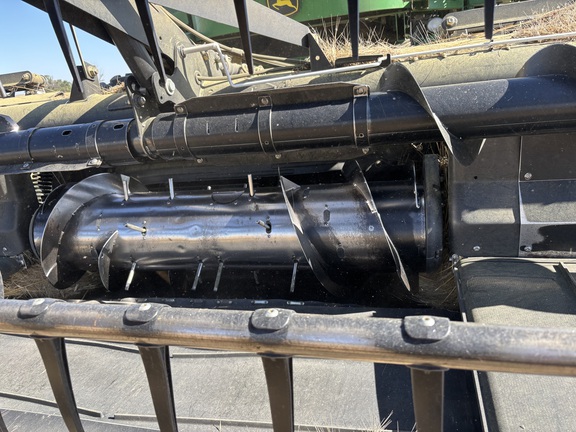 2015 MacDon FD75-40 Header Combine