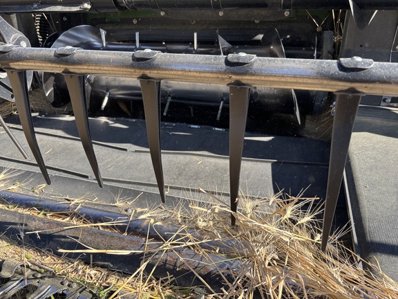 2015 MacDon FD75-40 Header Combine