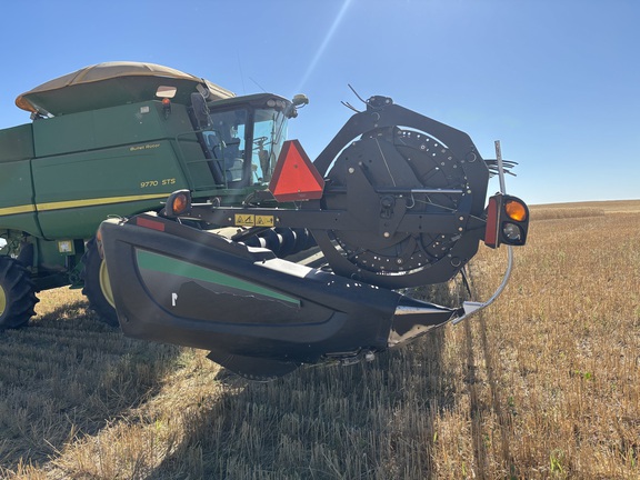 2015 MacDon FD75-40 Header Combine