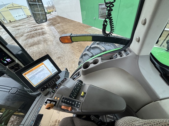 2017 John Deere 8400R Tractor