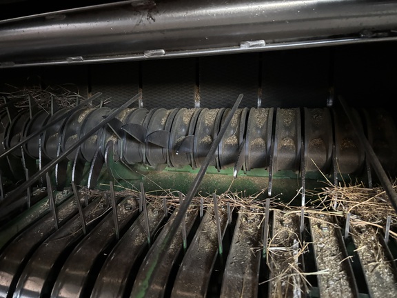 2018 John Deere 560M Baler/Round