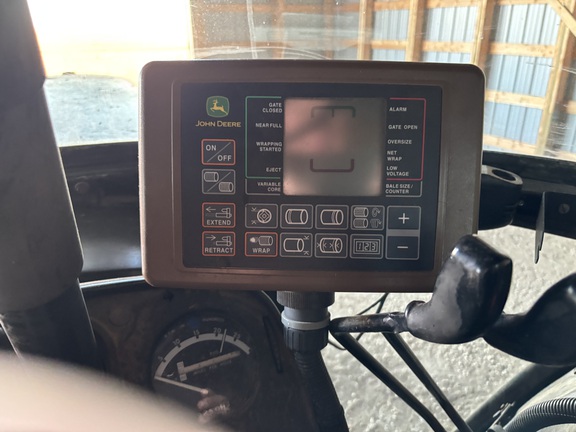 2018 John Deere 560M Baler/Round