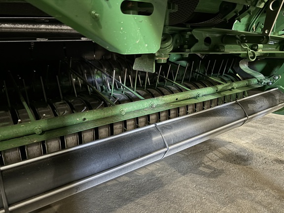 2020 John Deere 560M Baler/Round