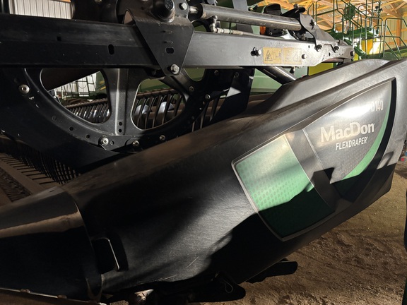 2020 MacDon FD140 Header Combine