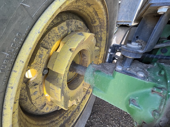 2016 John Deere 6175M Tractor