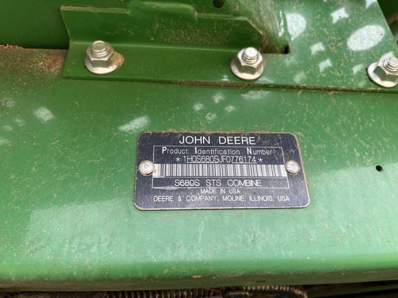 2015 John Deere S680 Combine