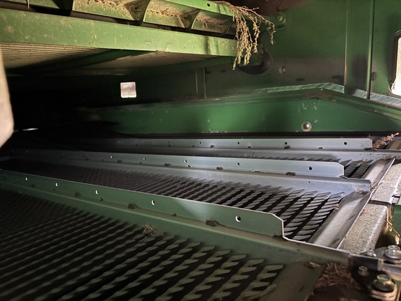 2015 John Deere S680 Combine