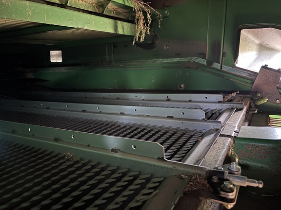 2015 John Deere S680 Combine