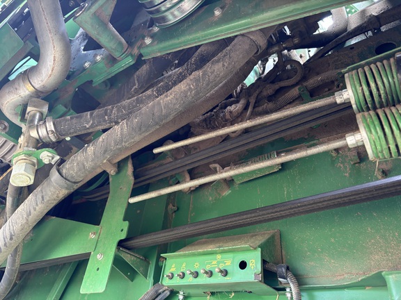 2015 John Deere S680 Combine