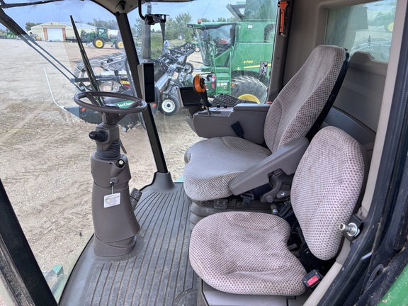 2015 John Deere S680 Combine
