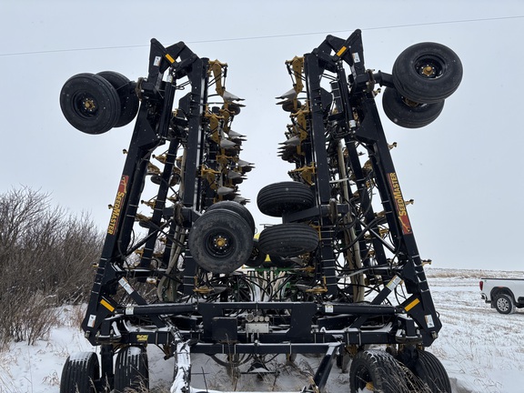 2012 Seed Master 7012 W/JD 1910 Air Seeder