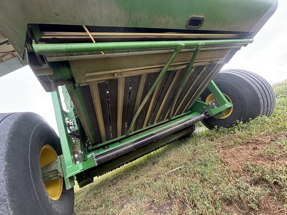 2013 John Deere 569 Premium Baler/Round