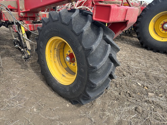 2020 Bourgault 3320-60 W/6550ST Air Seeder