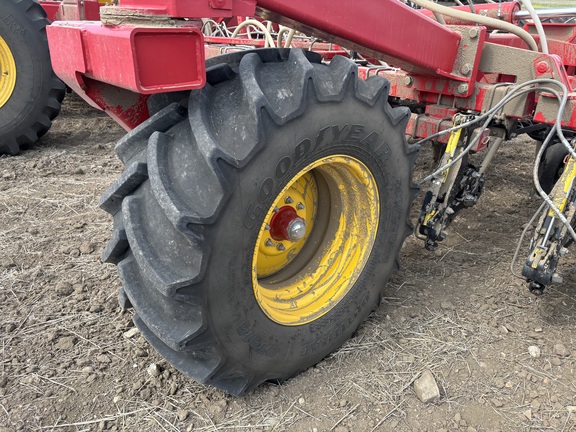 2020 Bourgault 3320-60 W/6550ST Air Seeder