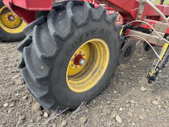 2020 Bourgault 3320-60 W/6550ST Air Seeder