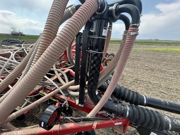 2020 Bourgault 3320-60 W/6550ST Air Seeder