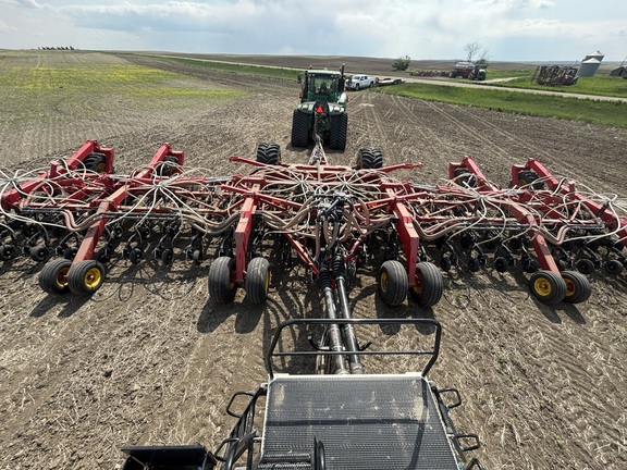 2020 Bourgault 3320-60 W/6550ST Air Seeder