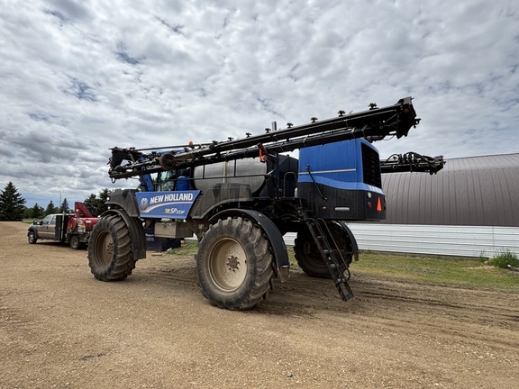 2014 New Holland SP.333F Sprayer/High Clearance