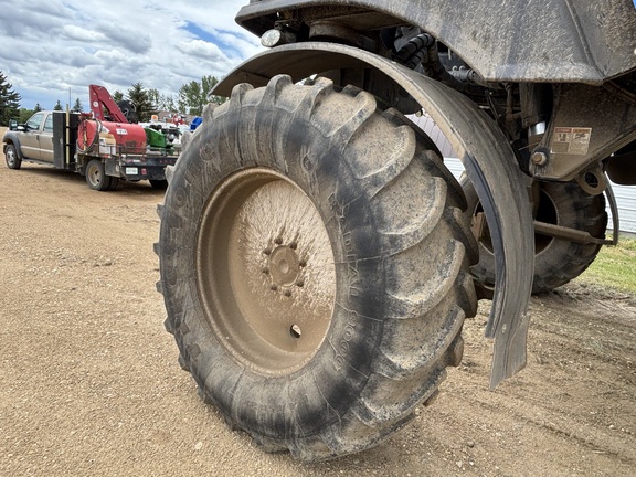 2014 New Holland SP.333F Sprayer/High Clearance