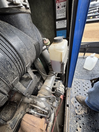 2014 New Holland SP.333F Sprayer/High Clearance