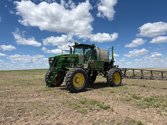 2014 John Deere 4830 Sprayer/High Clearance