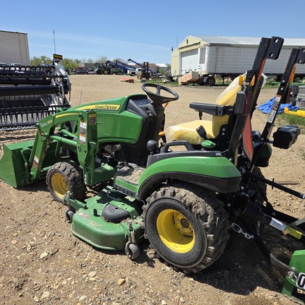 2022 John Deere 1025R Tractor Compact