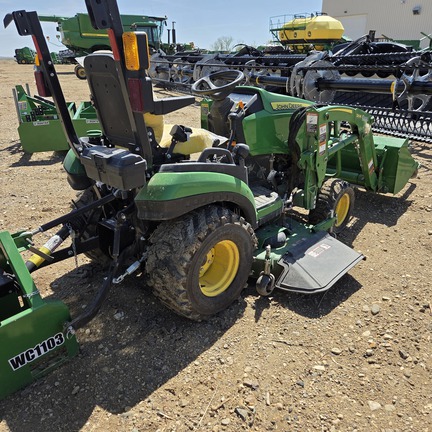 2022 John Deere 1025R Tractor Compact