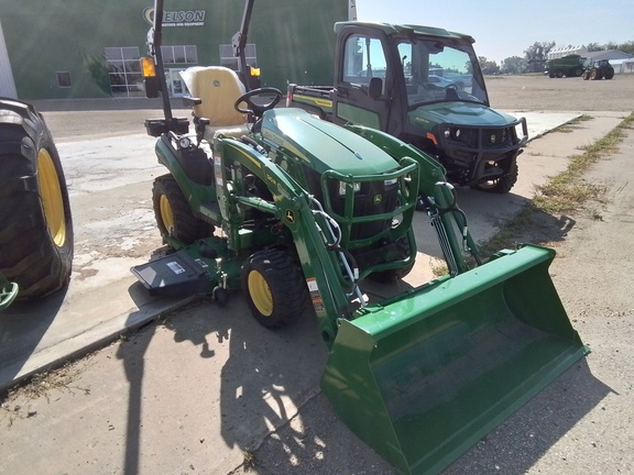 2022 John Deere 1025R Tractor Compact