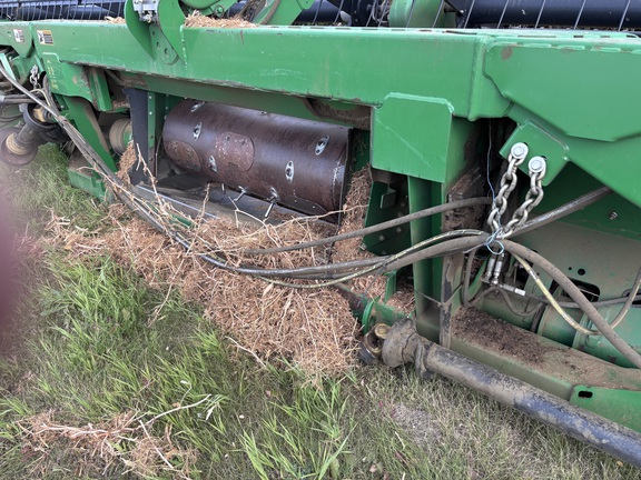 2013 John Deere 640FD Header Combine