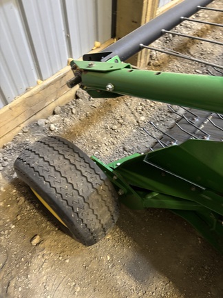 2011 John Deere 615P Header Combine
