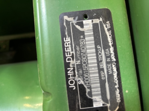 2011 John Deere 615P Header Combine