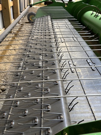 2011 John Deere 615P Header Combine
