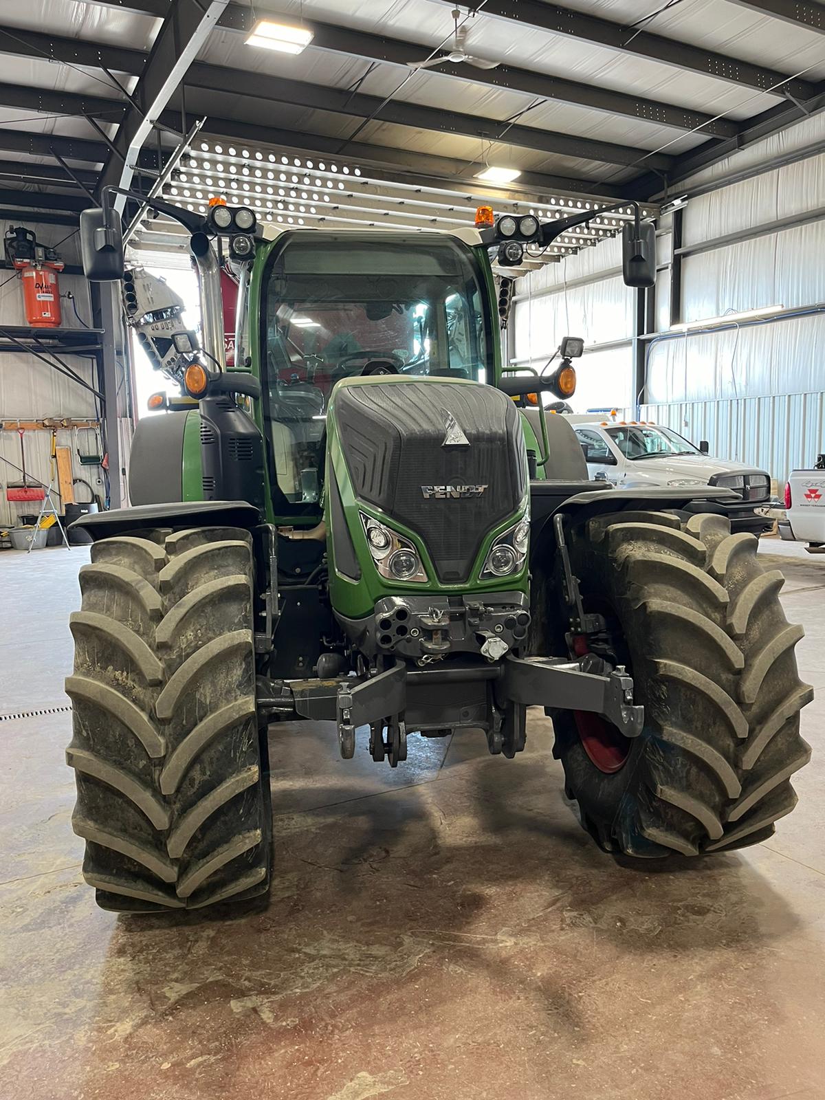 2017 Fendt 720S4 Tractor