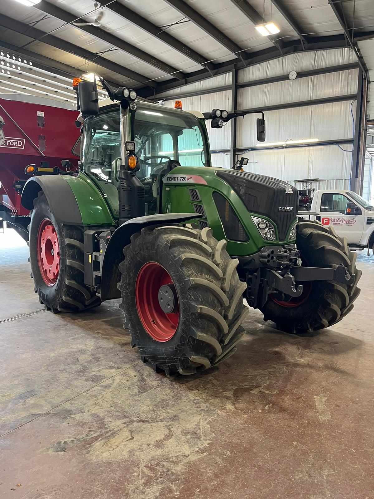 2017 Fendt 720S4 Tractor