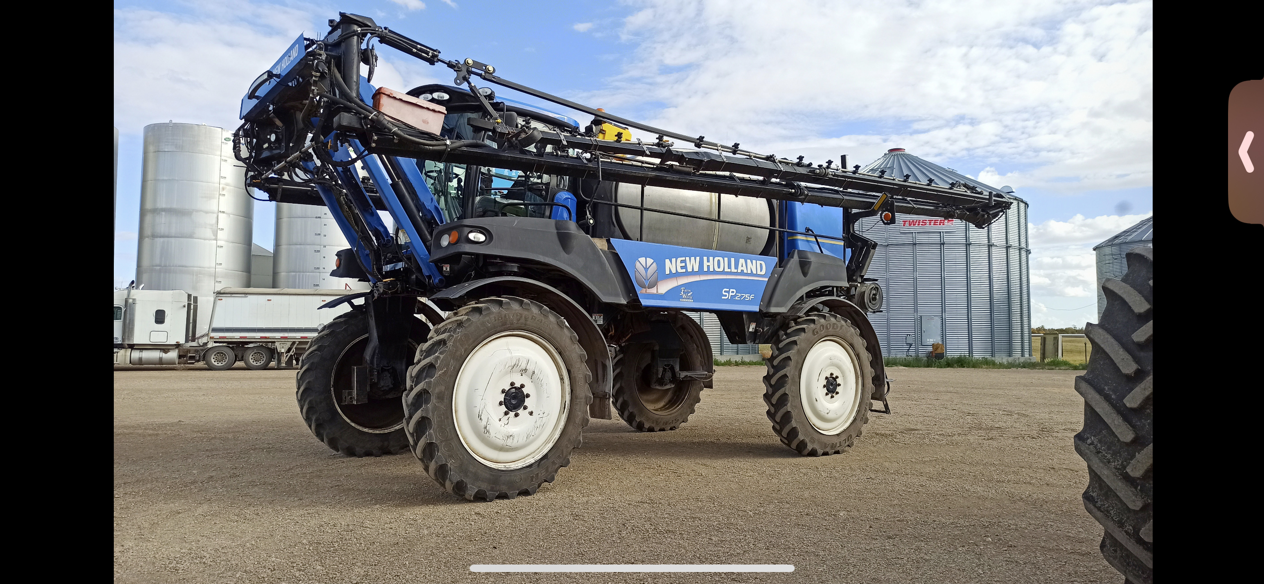 2013 New Holland SP275F Sprayer