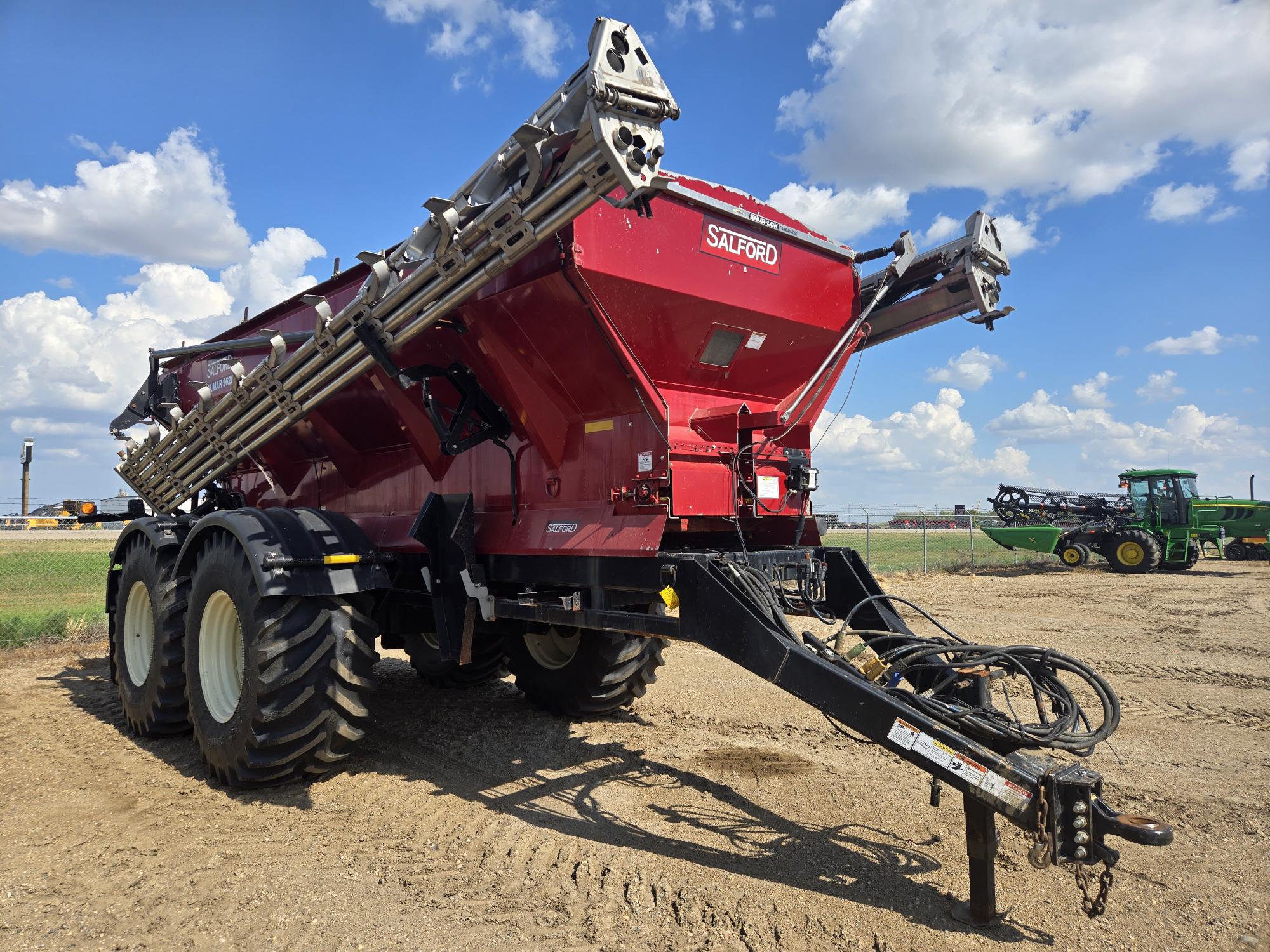 2018 Salford Valmar 9620 Fertilizer Spreader