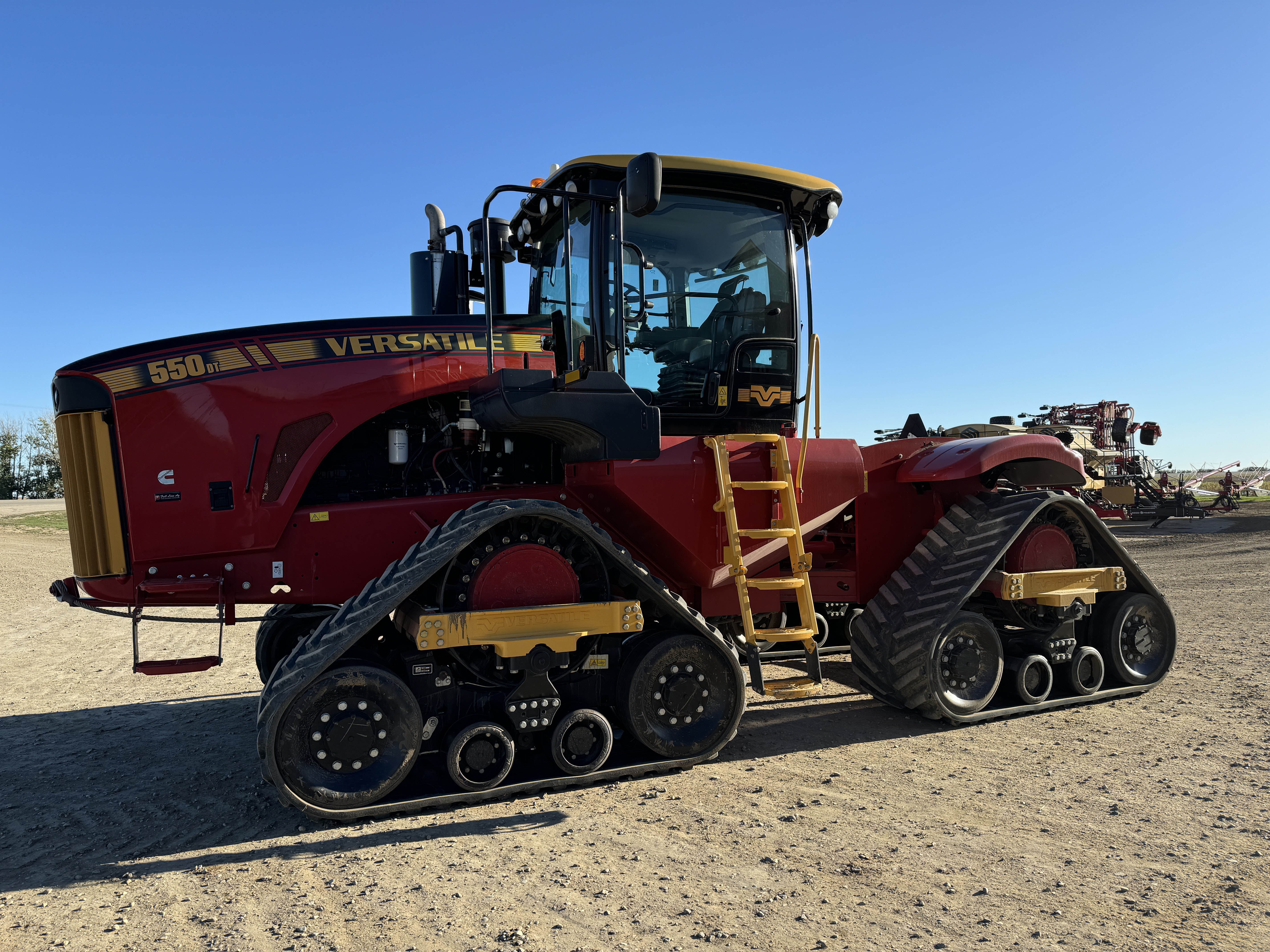 2017 Versatile 550 DeltaTrack Tractor 4WD