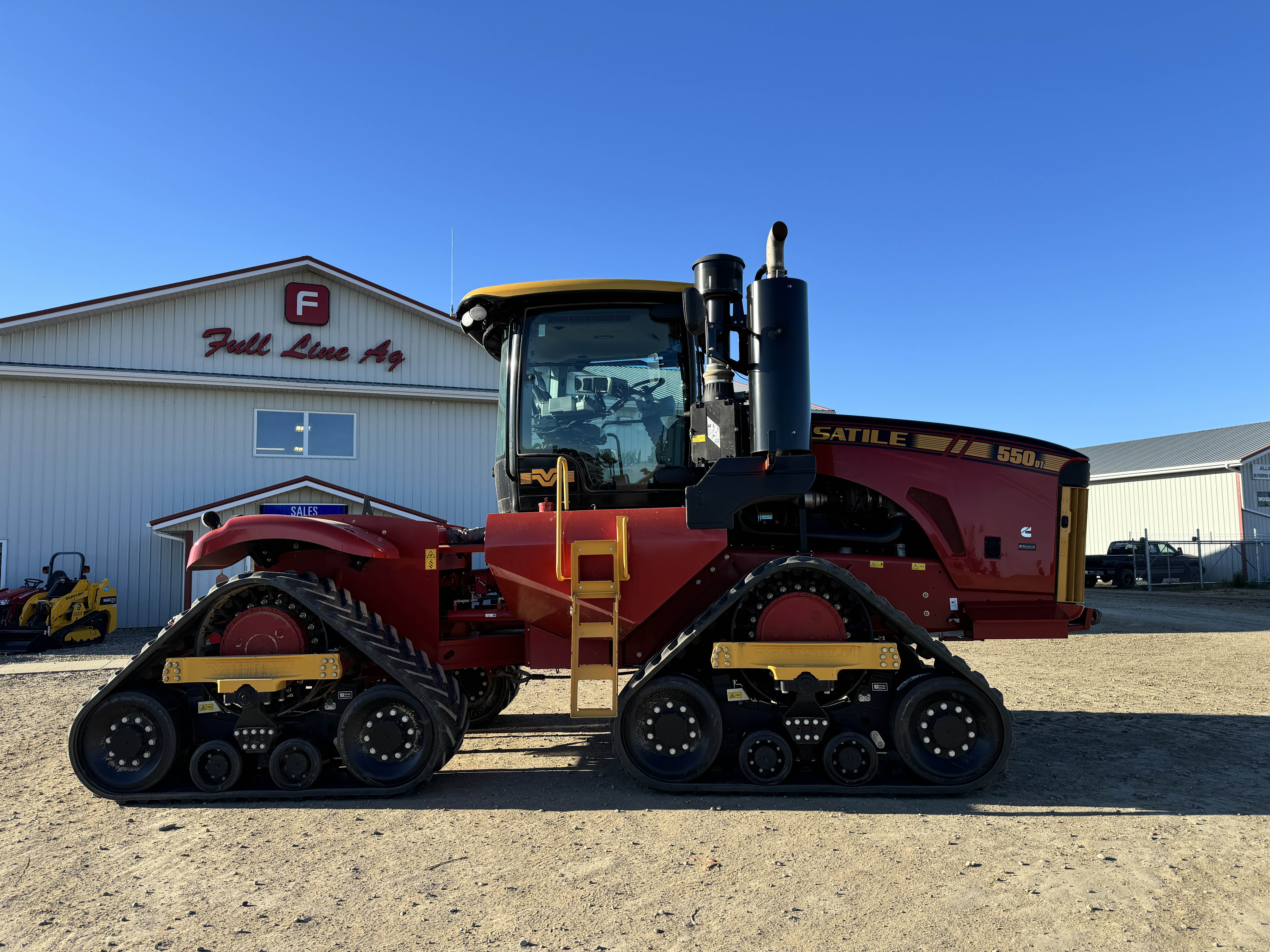 2017 Versatile 550 DeltaTrack Tractor 4WD